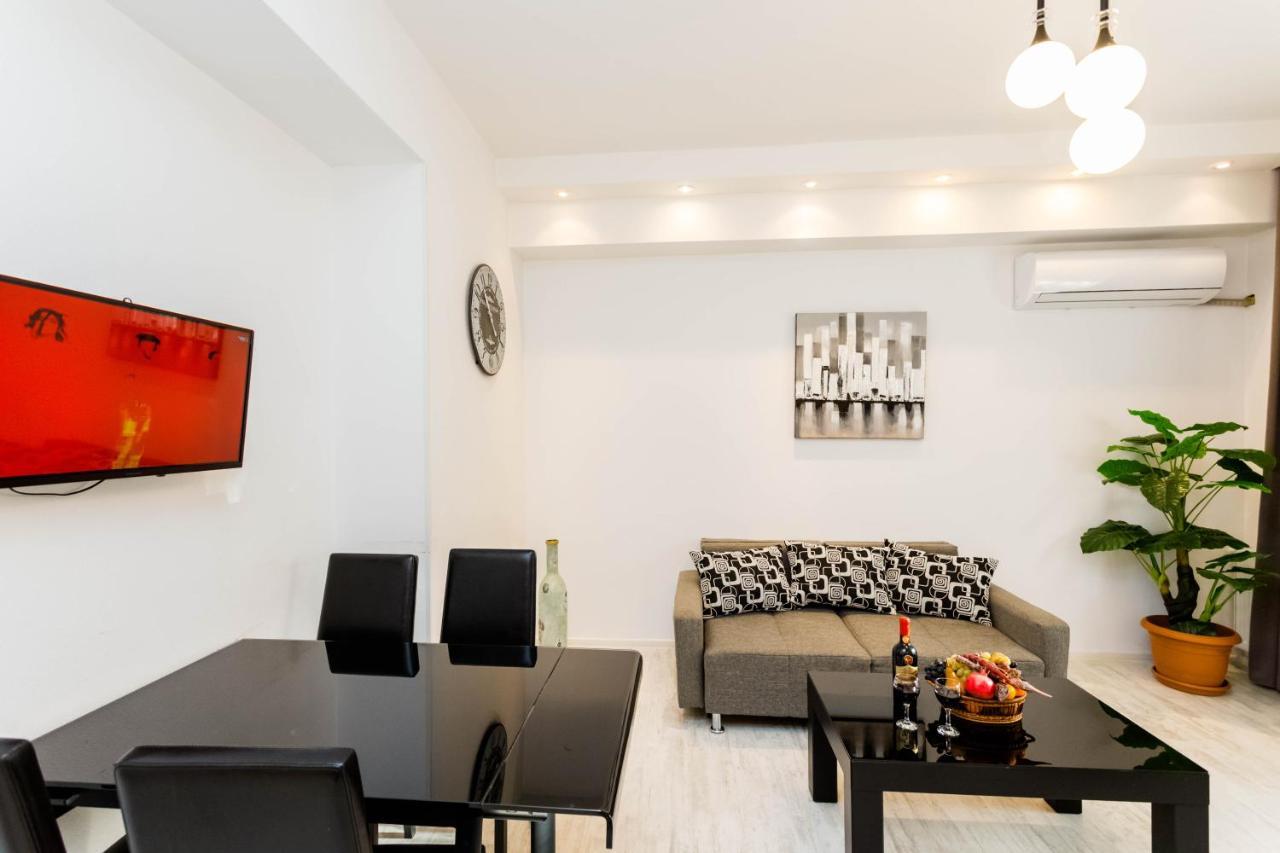 Lovely 2 Bedroom Flat Тбілісі Екстер'єр фото