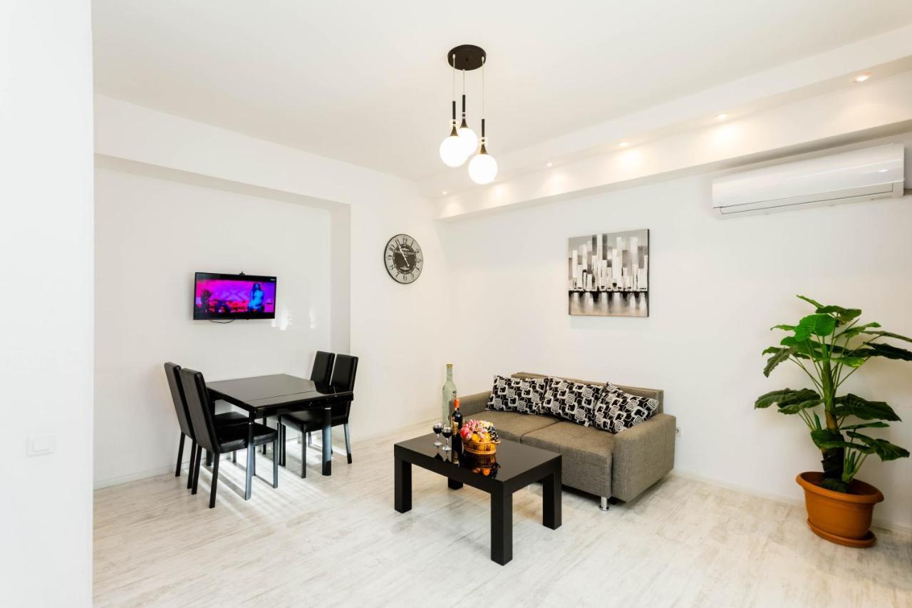 Lovely 2 Bedroom Flat Тбілісі Екстер'єр фото